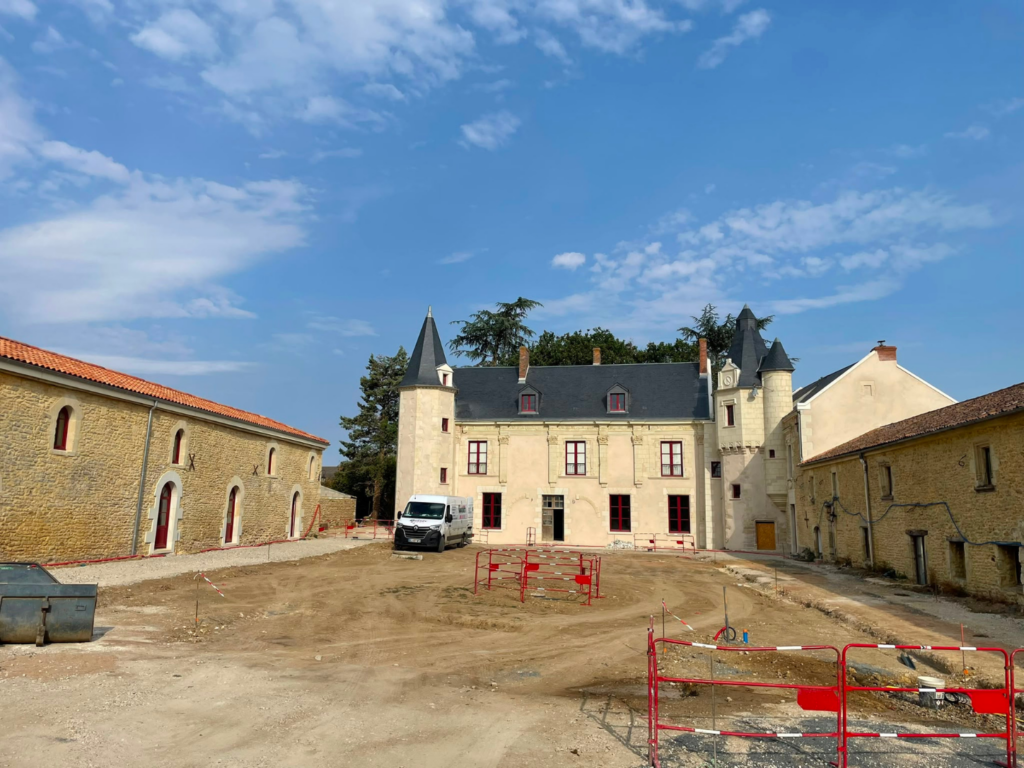 Restauration des façades du château de Belleville